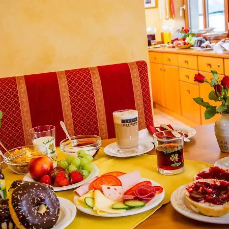 Pensión Zum Schmidbaecker